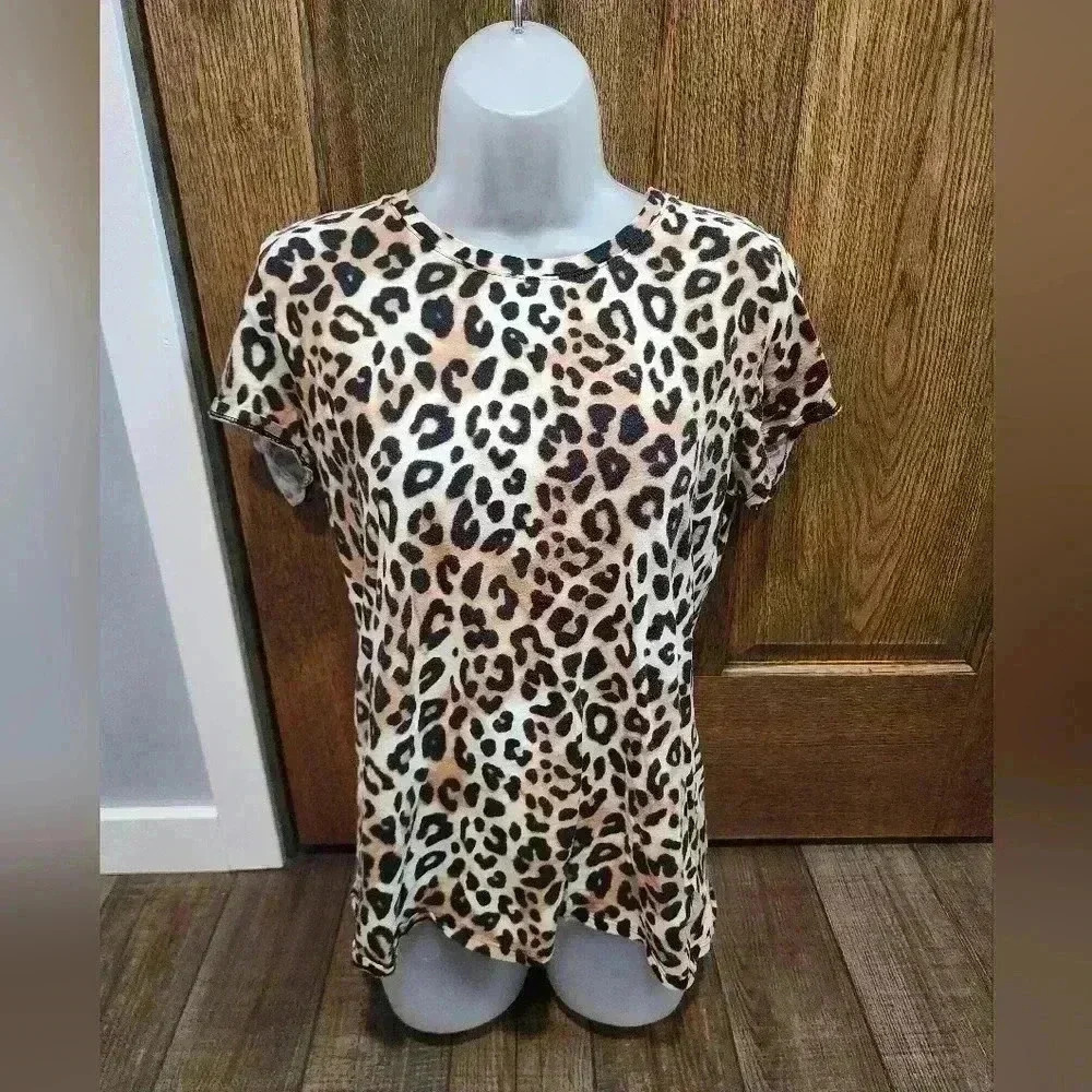 Victoria Secret PINK Shirt Size Med cheetah leopard Print